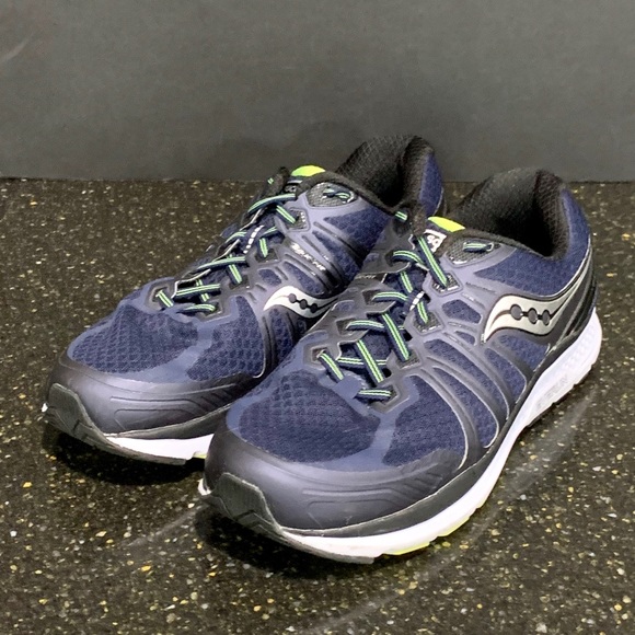 saucony extra wide running shoes